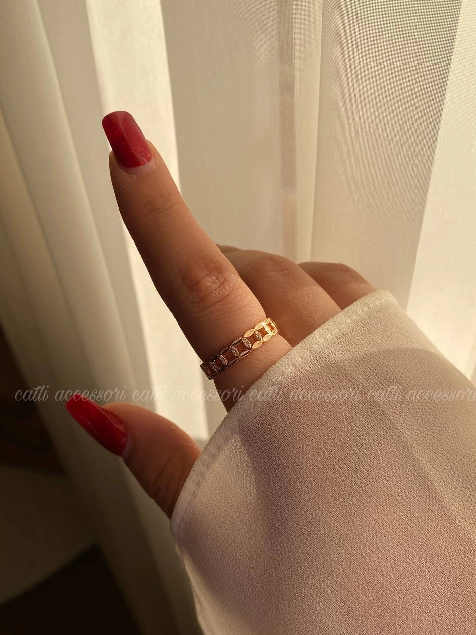 انگشتر کارتیه رنگ ثابت