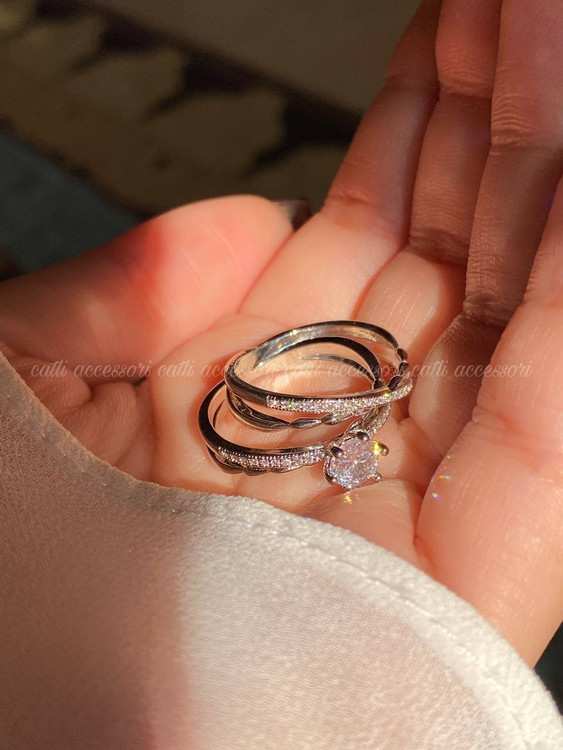 انگشتر تک نگین