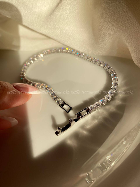 دستبند نگینی