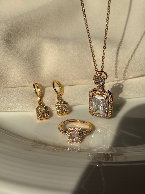 نیمست طلایی