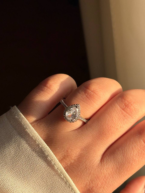 انگشتر نامزدی انگشتر نشون